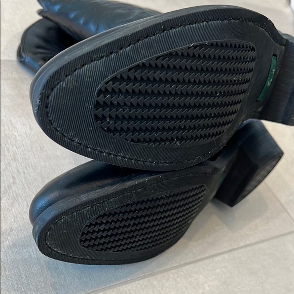 Classic Black Leather Cowboy Boots - Picture 9 of 12